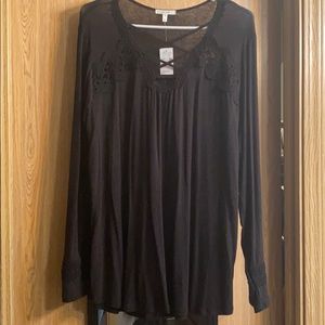 New with tags Top from Maurice’s.  Size XL.